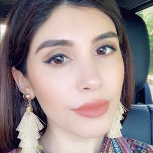 Meet your Posher, Nazaneen